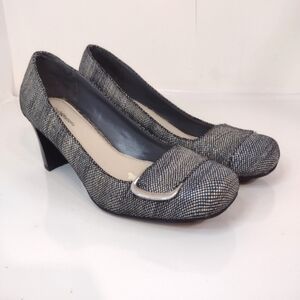 Croft & Barrow women's heels size (81/2) Mariza